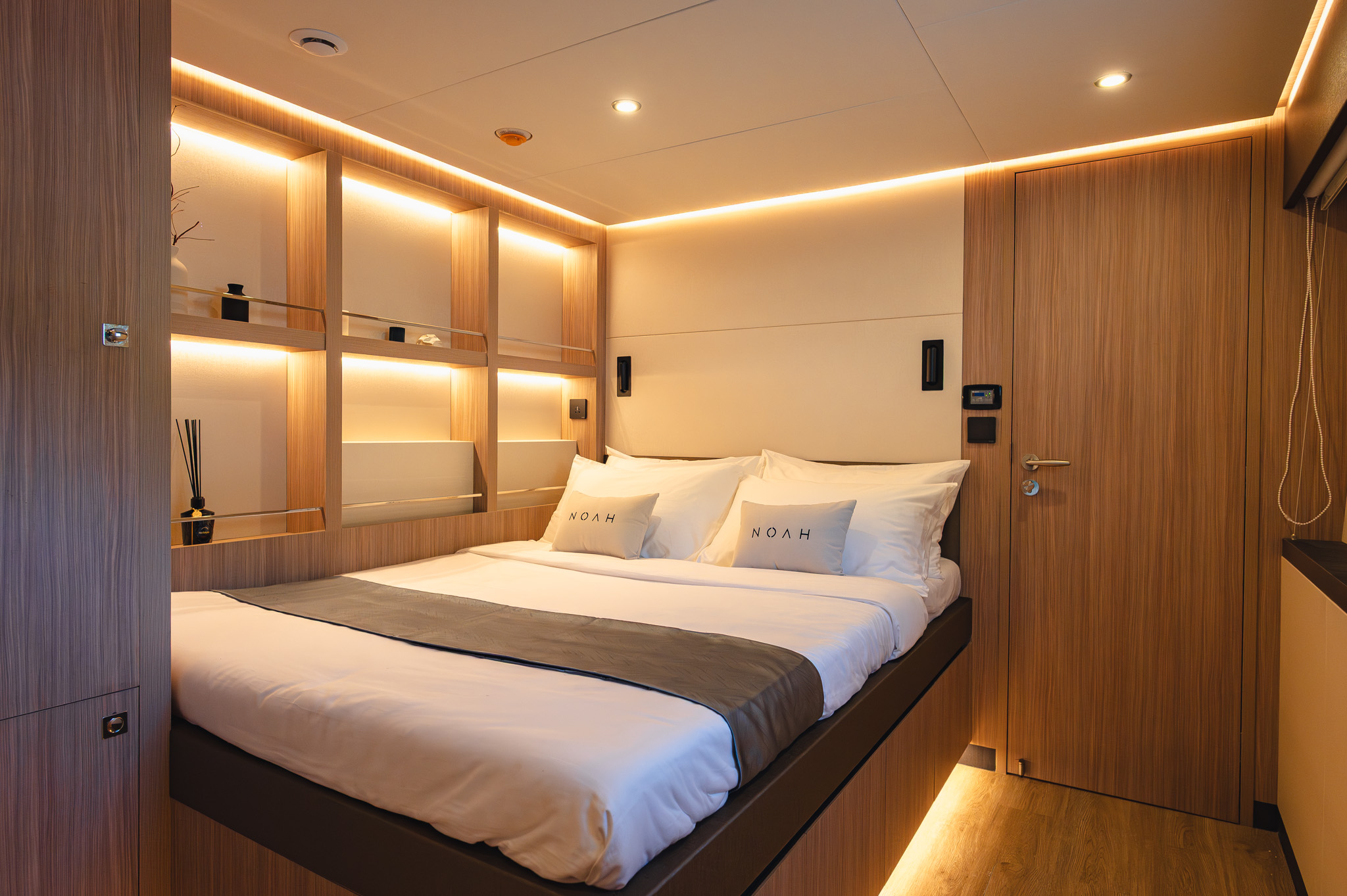 Noah Yacht Club Day Trip (Phi Phi Island+Maiton Island)  