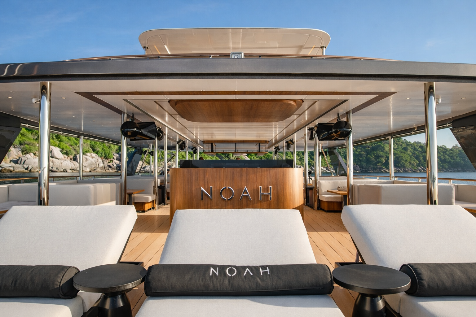 Noah Yacht Club Day Trip (Phi Phi Island+Maiton Island)  