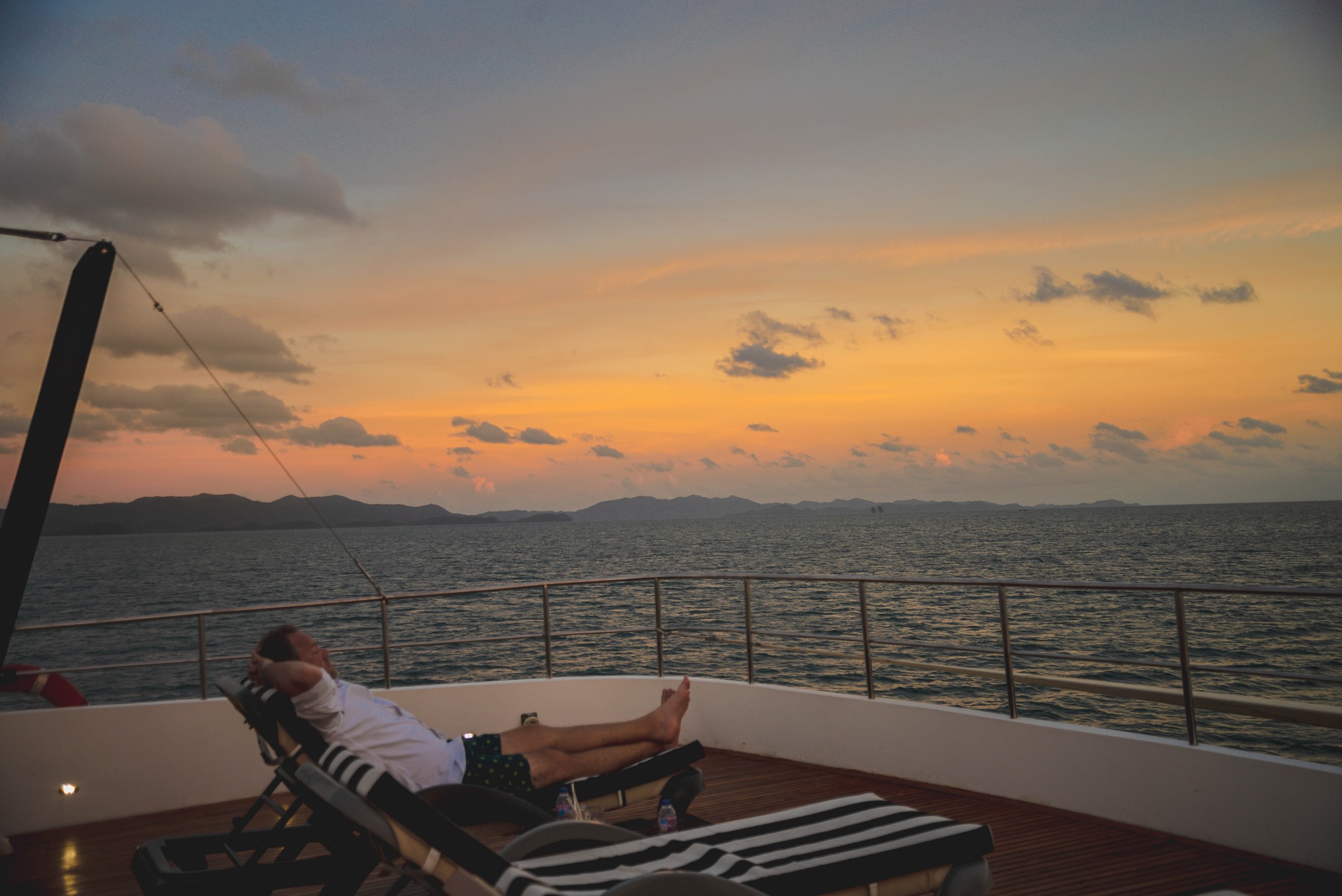 Luxury Boat to James Bond Islands with Lunch and Sunset Dinner