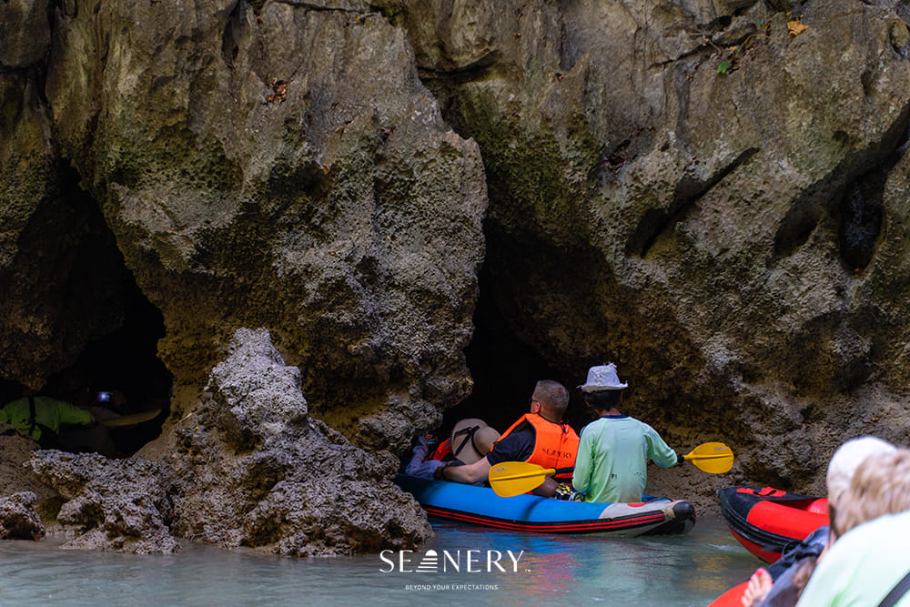 Luxury Boat to James Bond Islands with Lunch and Sunset Dinner