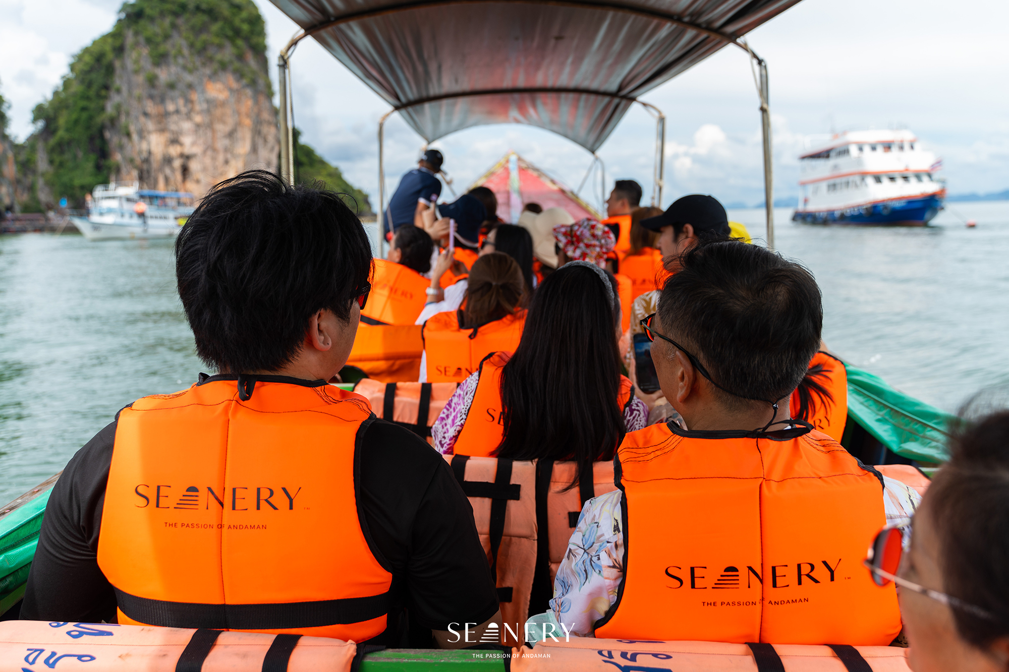 Luxury Boat to James Bond Islands with Lunch and Sunset Dinner