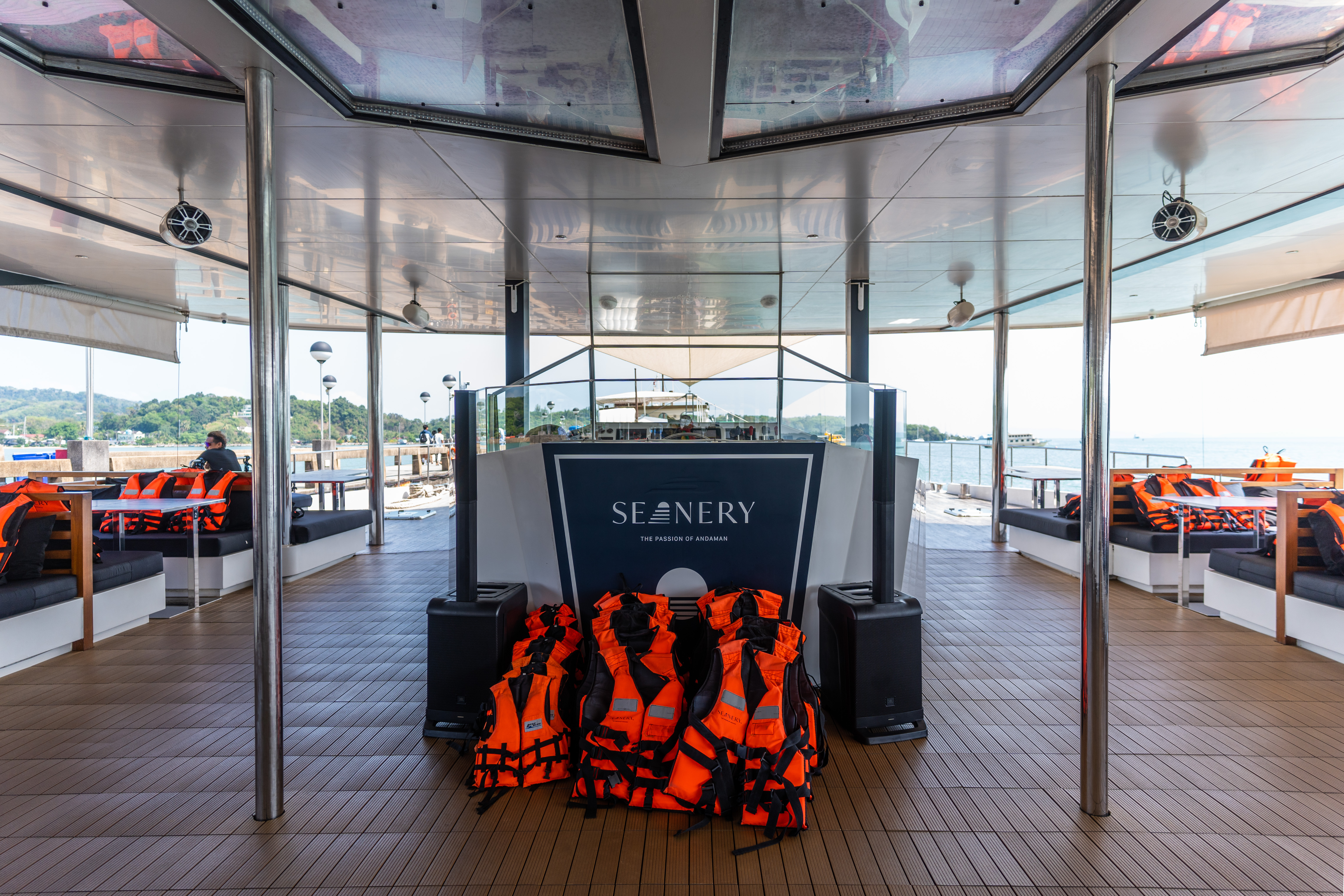Luxury Boat to James Bond Islands with Lunch and Sunset Dinner