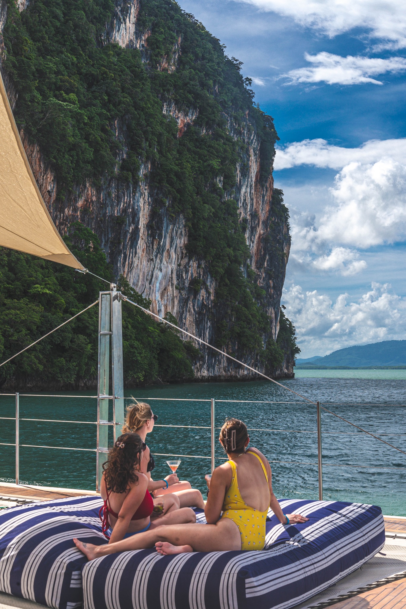 Luxury Boat to James Bond Islands with Lunch and Sunset Dinner