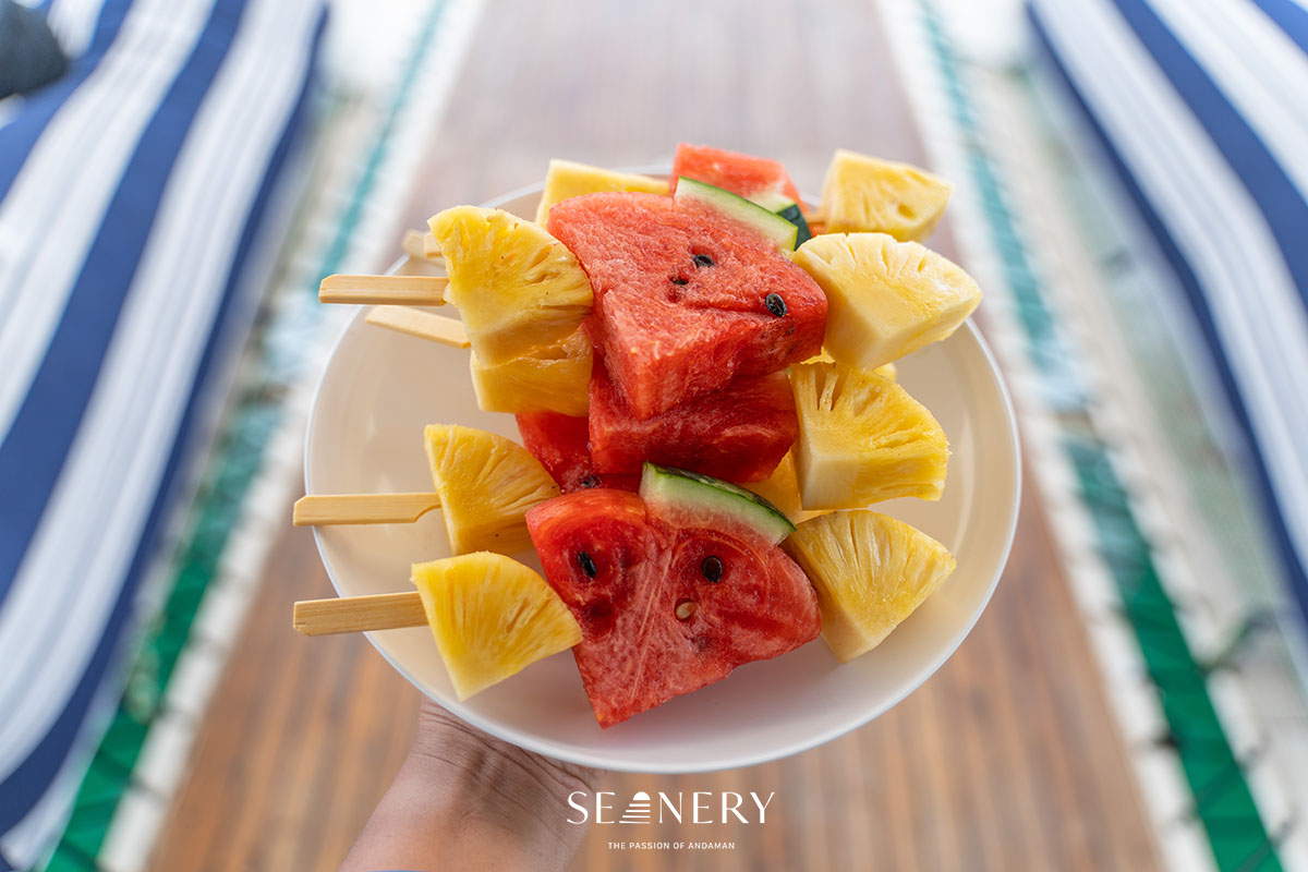 Luxury Boat to James Bond Islands with Lunch and Sunset Dinner