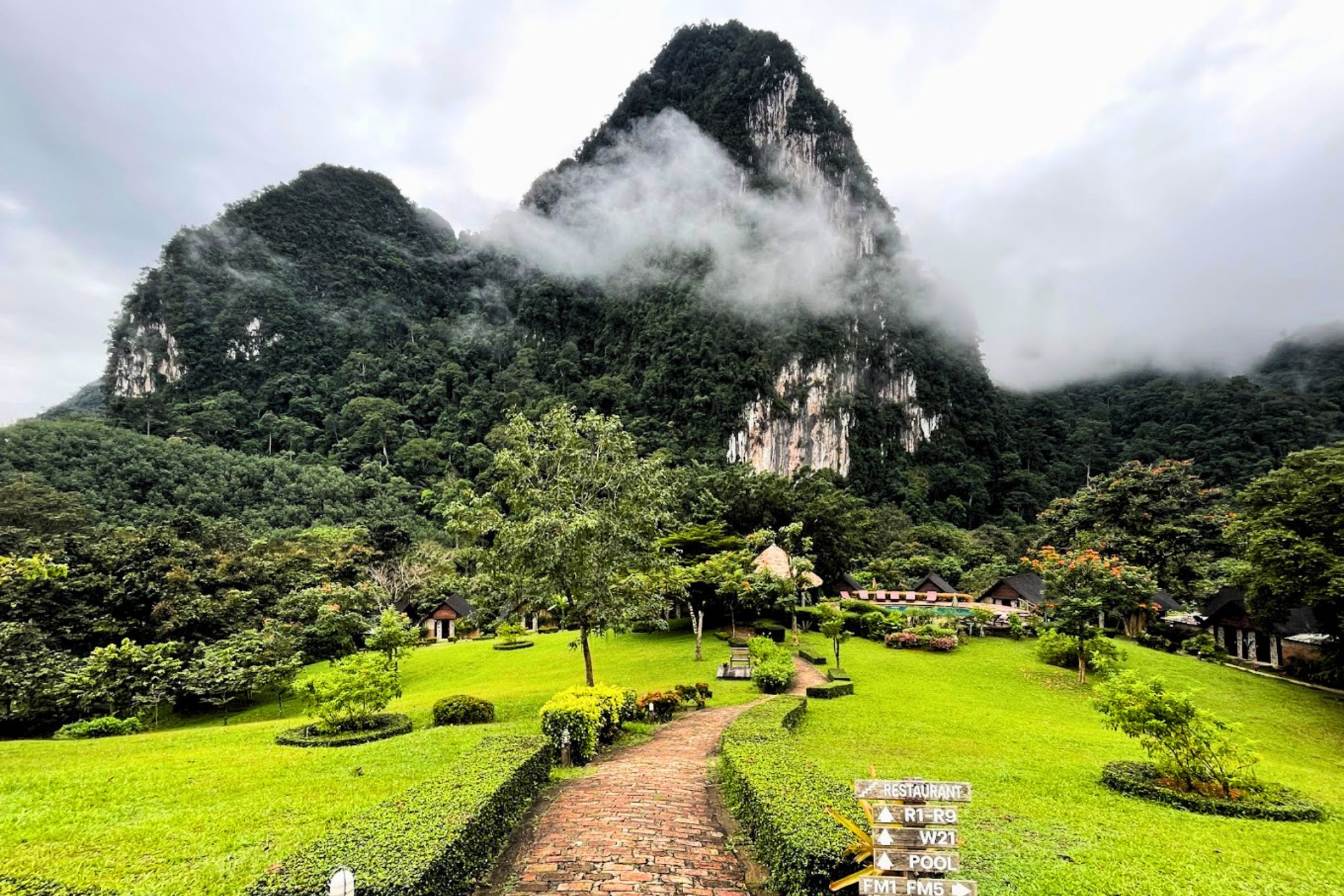 Mega 3 - Overnight Khao Sok & Cheow Lan Lake Journey