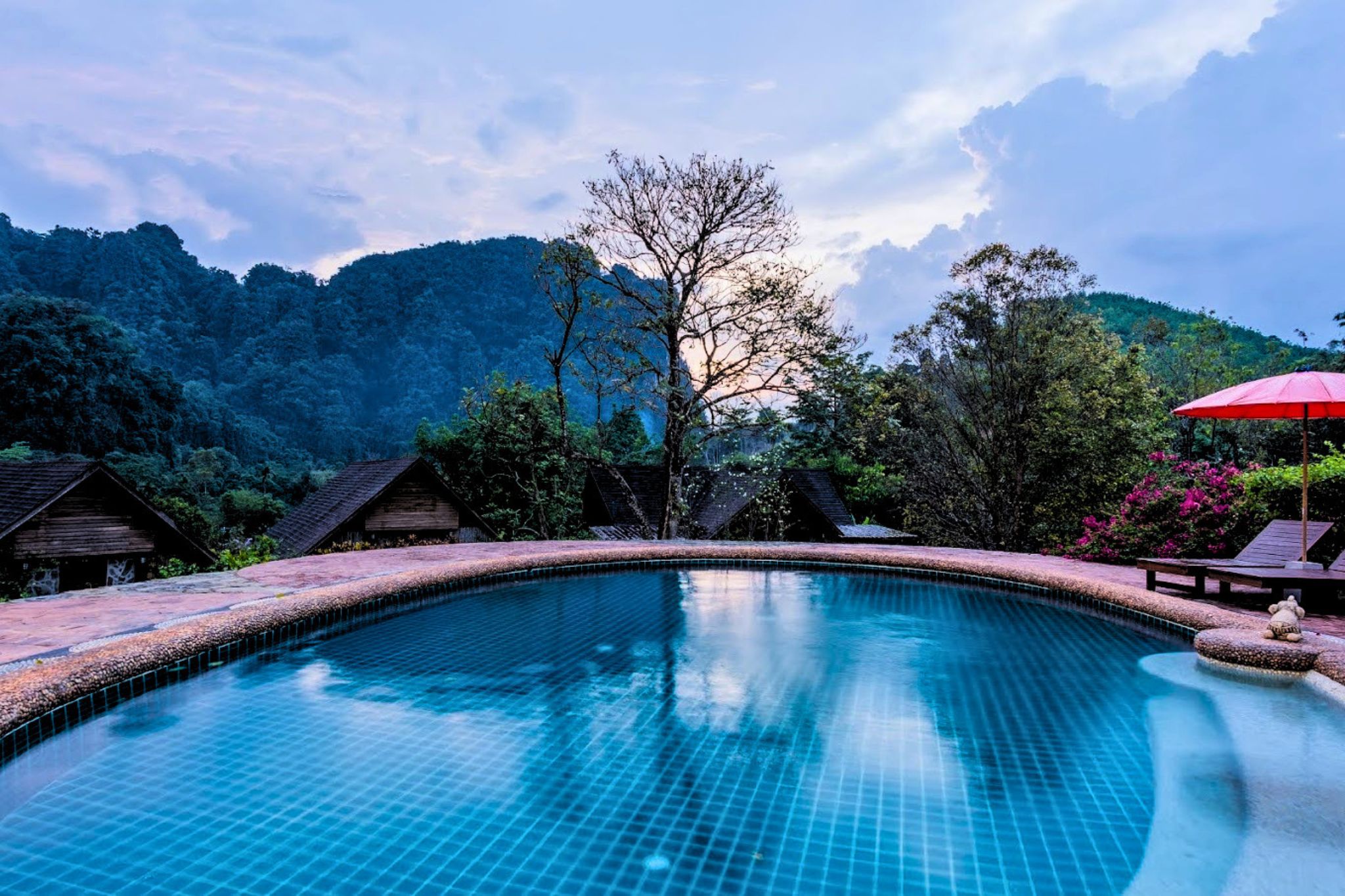 Mega 3 - Overnight Khao Sok & Cheow Lan Lake Journey